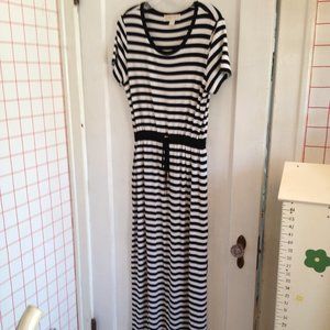 Michael Kors M B/W Striped dress with slit skirt
